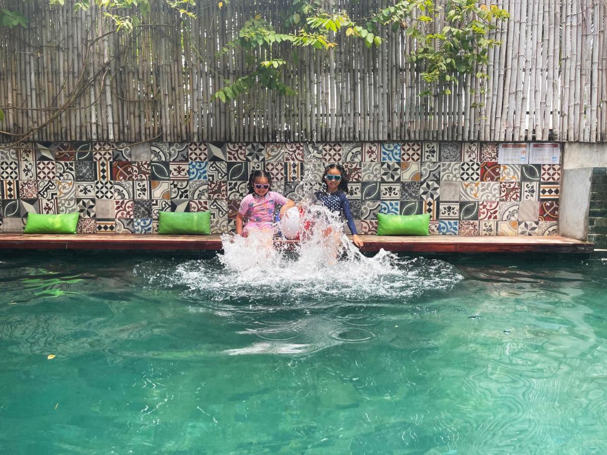 Sarina Hotel & Villa Phnom Penh Extérieur photo